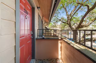 2714 Nueces St, Austin, TX 78705 - Photo 3