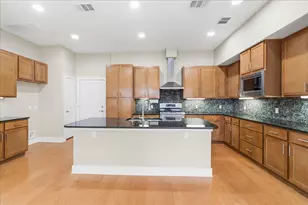 2520 Bluebonnet Dr, Austin, TX 78704 - Photo 11