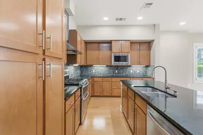 2520 Bluebonnet Drive #40, Austin, TX 78704 - Photo 9