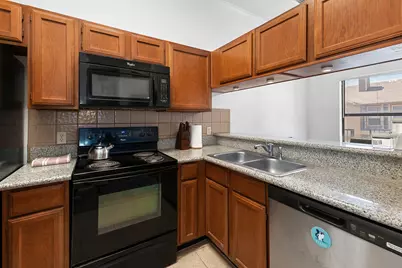 2802 Nueces Street #303, Austin, TX 78705 - Photo 9