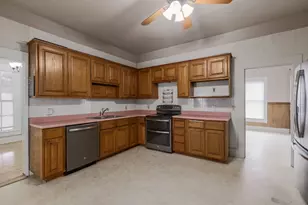 804 Main St, Liberty Hill, TX 78642 - Photo 13