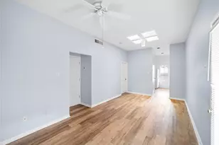 712 Graham Pl, Austin, TX 78705 - Photo 7