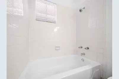 712 Graham Place #304, Austin, TX 78705 - Photo 21