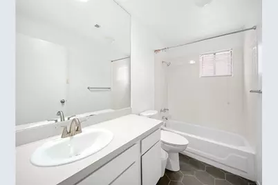 712 Graham Place #304, Austin, TX 78705 - Photo 15