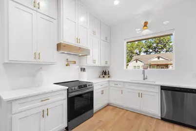 133 Lake Point Way, Bastrop, TX 78602 - Photo 11