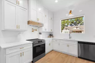 133 Lake Point Way, Bastrop, TX 78602 - Photo 11