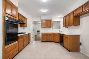11464 Bristle Oak Trail, Austin, TX 78750 - Photo 11