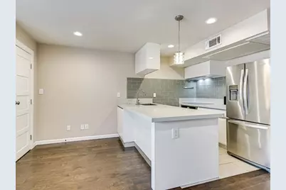 3110 Red River Street #D-212, Austin, TX 78705 - Photo 3