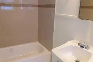 912 W 22 1/2 St, Austin, TX 78705 - Photo 5