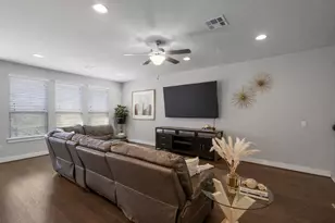 207 Bridgeford Dr, Austin, TX 78745 - Photo 21