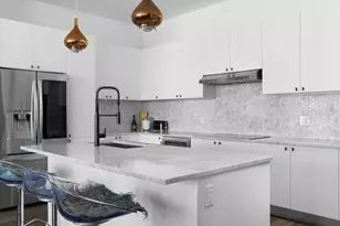 800 Embassy Dr, Austin, TX 78702 - Photo 5