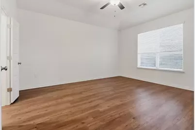 8001 Dampton Lane, Austin, TX 78744 - Photo 11