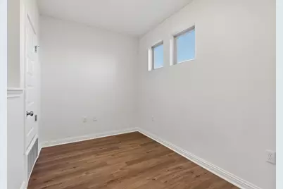 8001 Dampton Lane, Austin, TX 78744 - Photo 33