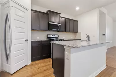 8001 Dampton Lane, Austin, TX 78744 - Photo 7