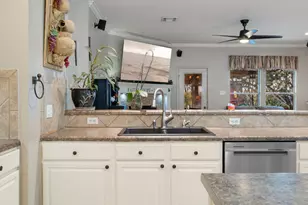 17813 Floribundas Ln, Elgin, TX 78621 - Photo 11