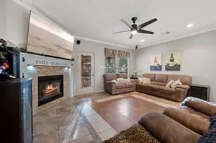 17813 Floribundas Ln, Elgin, TX 78621 - Photo 9