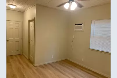 1604 Water Street, Bastrop, TX 78602 - Photo 5