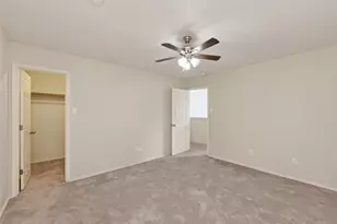 125 Hometown Pkwy, Kyle, TX 78640 - Photo 31