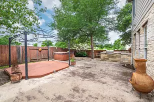 125 Hometown Pkwy, Kyle, TX 78640 - Photo 37