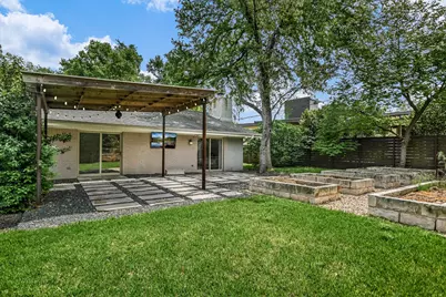 306 Briarwood Trail, Austin, TX 78746 - Photo 17