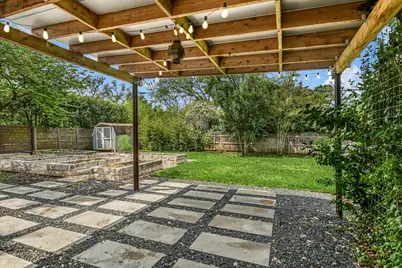 306 Briarwood Trail, Austin, TX 78746 - Photo 15