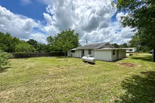 138 San Jacinto St, Bastrop, TX 78602 - Photo 19