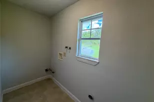 138 San Jacinto St, Bastrop, TX 78602 - Photo 17