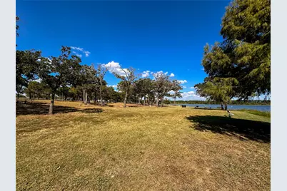 138 San Jacinto Street, Bastrop, TX 78602 - Photo 33