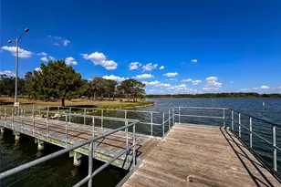 138 San Jacinto St, Bastrop, TX 78602 - Photo 35
