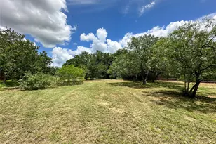 138 San Jacinto St, Bastrop, TX 78602 - Photo 23