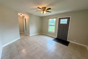 138 San Jacinto St, Bastrop, TX 78602 - Photo 5