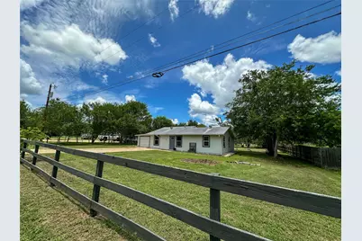 138 San Jacinto Street, Bastrop, TX 78602 - Photo 1