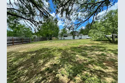 138 San Jacinto Street, Bastrop, TX 78602 - Photo 29