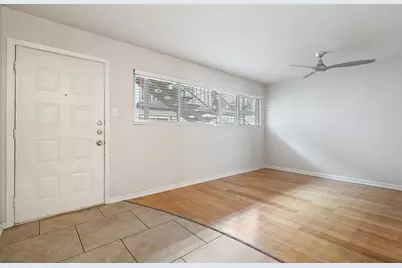 2404 Longview Street #105, Austin, TX 78705 - Photo 7
