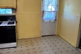 109 Tennessee St, Taylor, TX 76574 - Photo 3