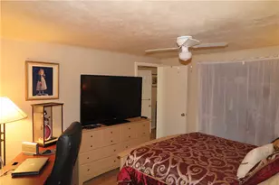 1310 S Pine St, Georgetown, TX 78626 - Photo 13