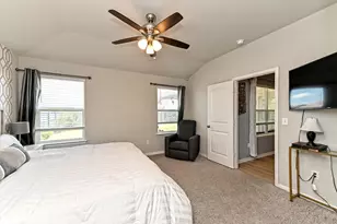 112 Groves Ln, Hutto, TX 78634 - Photo 17