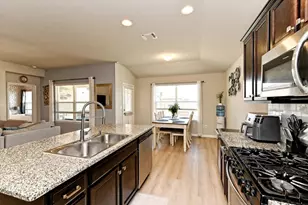 112 Groves Ln, Hutto, TX 78634 - Photo 11