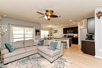 112 Groves Lane, Hutto, TX 78634 - Photo 7