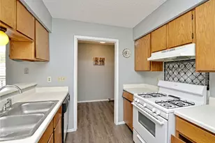 5809 Spring Meadow Rd, Austin, TX 78744 - Photo 3