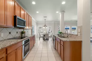 7611 Blue Jay Ct, Georgetown, TX 78628 - Photo 3