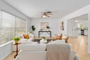 8911 Little Walnut Pkwy, Austin, TX 78758 - Photo 9