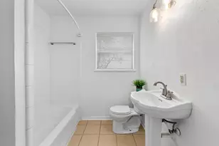 8911 Little Walnut Pkwy, Austin, TX 78758 - Photo 19