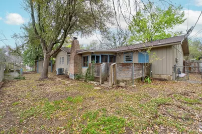 8911 Little Walnut Parkway, Austin, TX 78758 - Photo 23