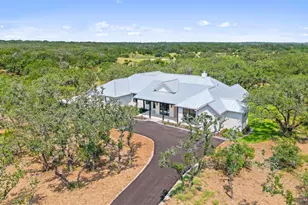 172 Crooked Creek Ct, Johnson City, TX 78636 - Photo 3