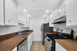 1800 Lavaca St, Austin, TX 78701 - Photo 15