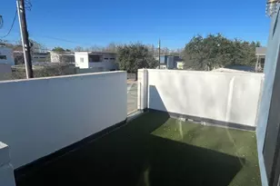 1105 Altum St, Austin, TX 78721 - Photo 9