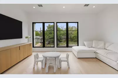 907 Karen Avenue, Austin, TX 78757 - Photo 19