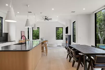 907 Karen Avenue, Austin, TX 78757 - Photo 9