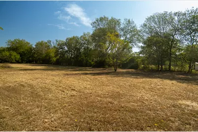 904 Linden Street, Bastrop, TX 78602 - Photo 5